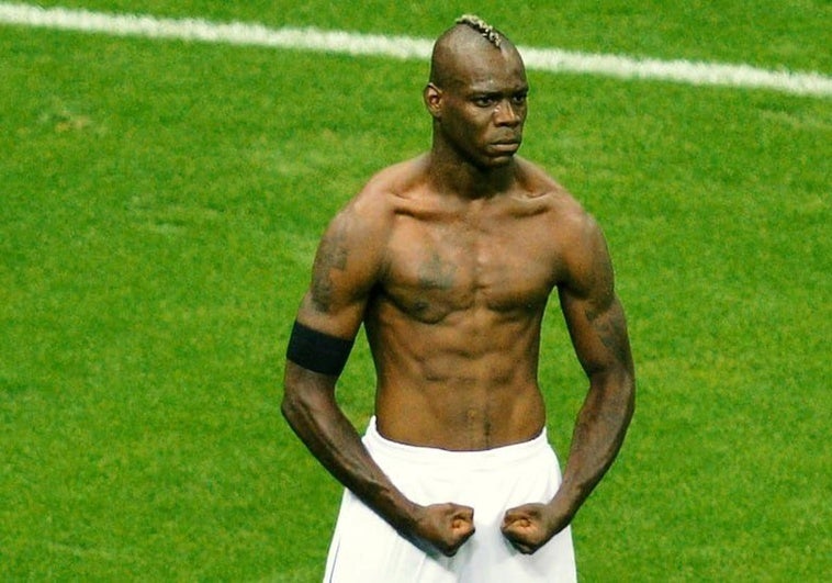 El Real Murcia espera la respuesta de Balotelli después de un mes de silencio